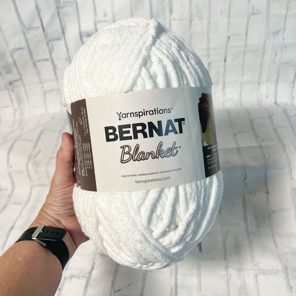 Yarnspirations Bernat Blanket yarn white - Picture 3 of 3